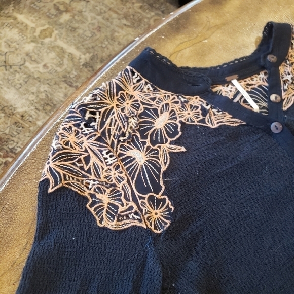 Free People Easy Breezy  Boho Henley Long Sleeve Button Shirt Size XS - Picture 10 of 16